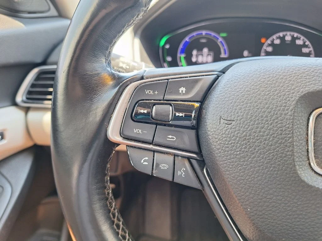 Certified Used 2022  Honda EX-L image 17