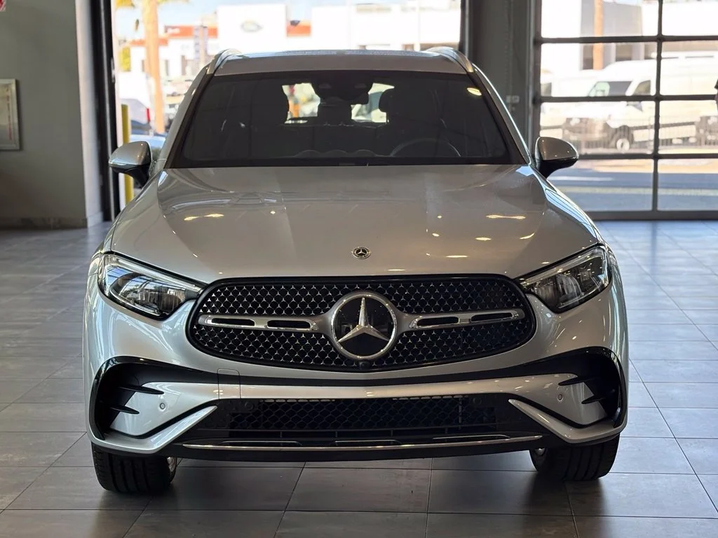 Used 2025 Silver Mercedes-Benz GLC 350e image 12
