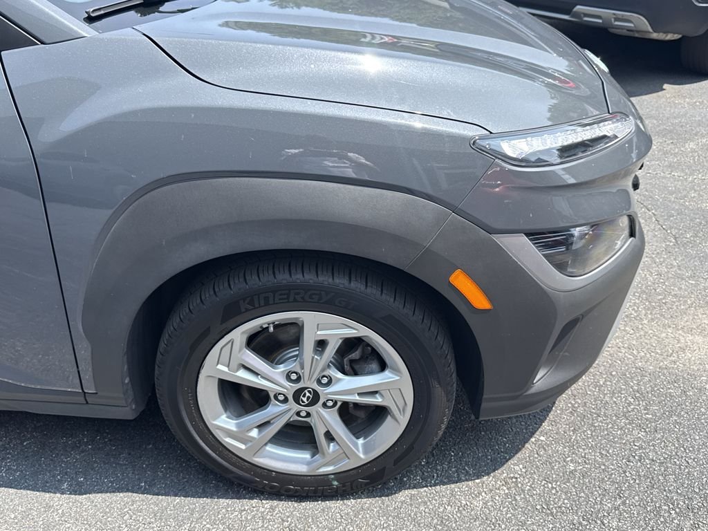 Used 2023 Gray Hyundai SEL image 9