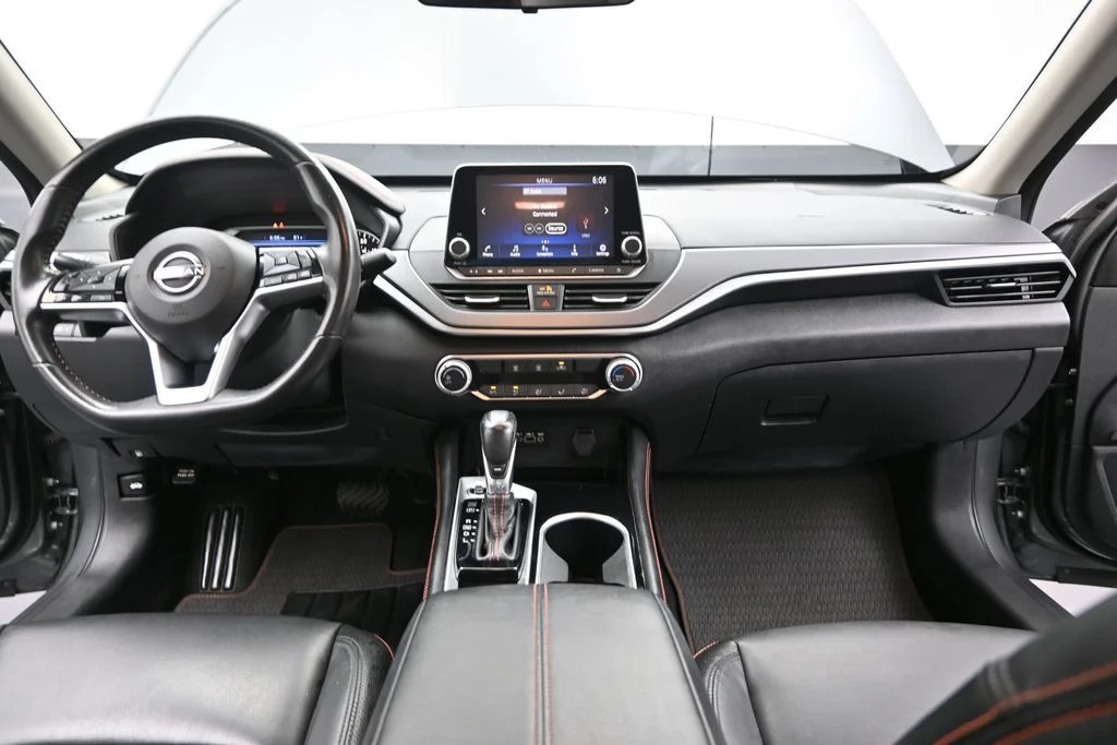 Used 2025 Gray Nissan 2.5 SR image 30