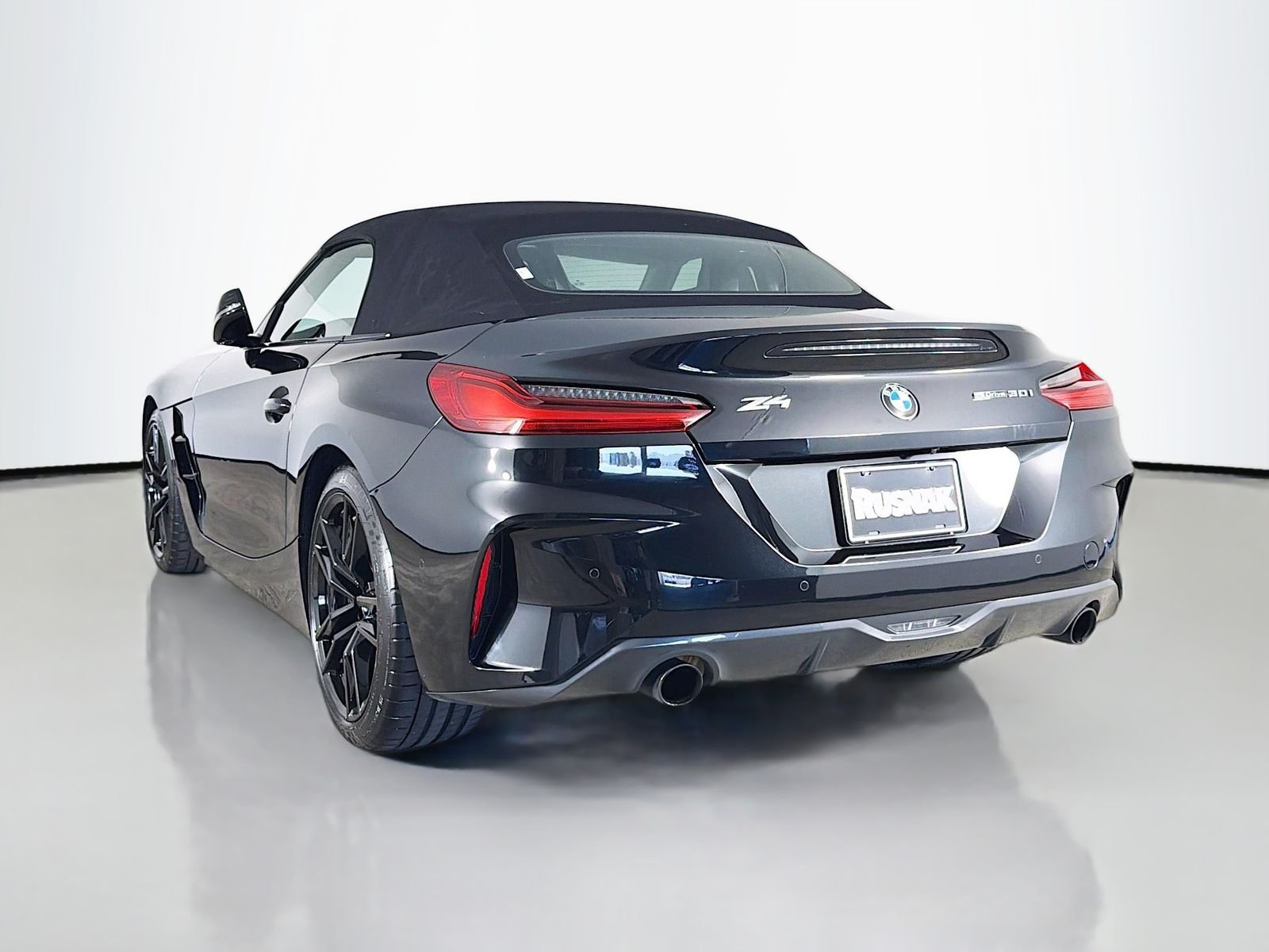 Certified Used 2021 Black Sapphire Metallic BMW sDrive30i image 5