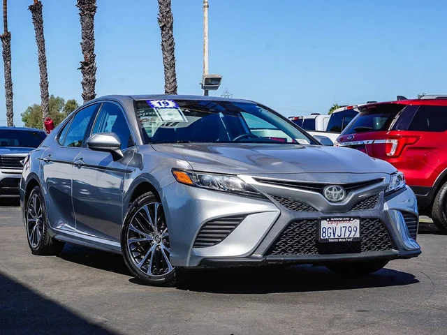 2019 Toyota Camry SE