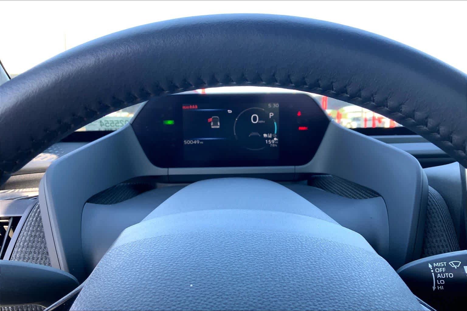 Used 2023 Wind Chill Pearl w/Black Roof Toyota Limited image 25