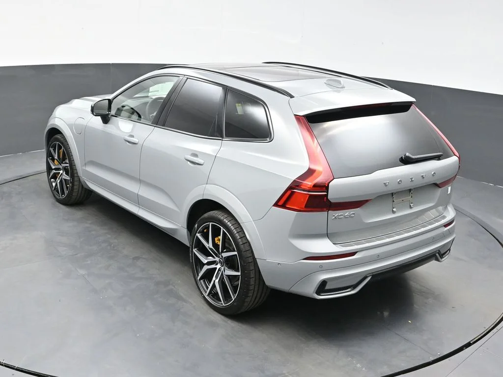 New 2026 Vapour Grey Volvo T8 Polestar Engineered image 36