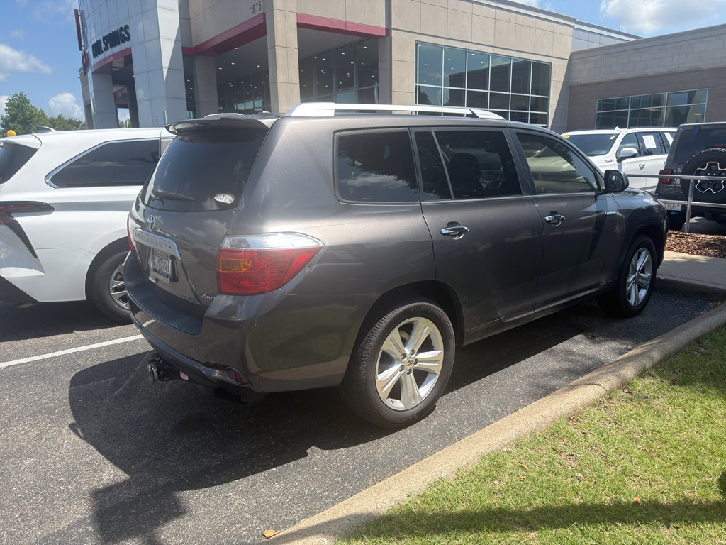 Used 2010 MAGNETIC GRAY METALLIC Toyota Limited image 7