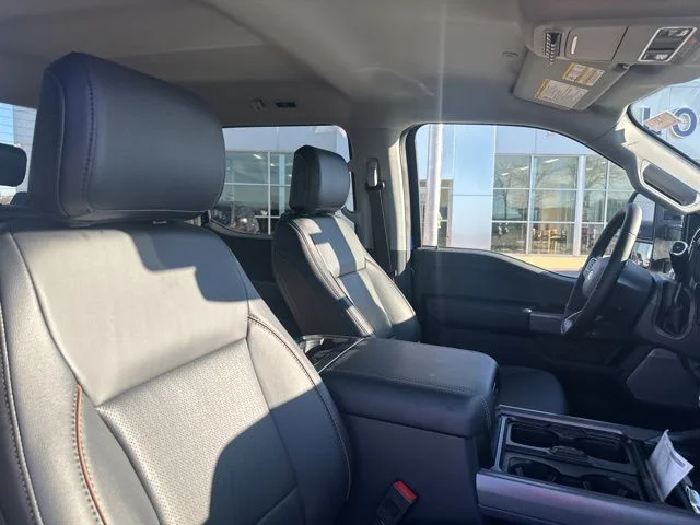 2026 Ford F-350 Super Duty Chassis Cab Lariat - Photo 9
