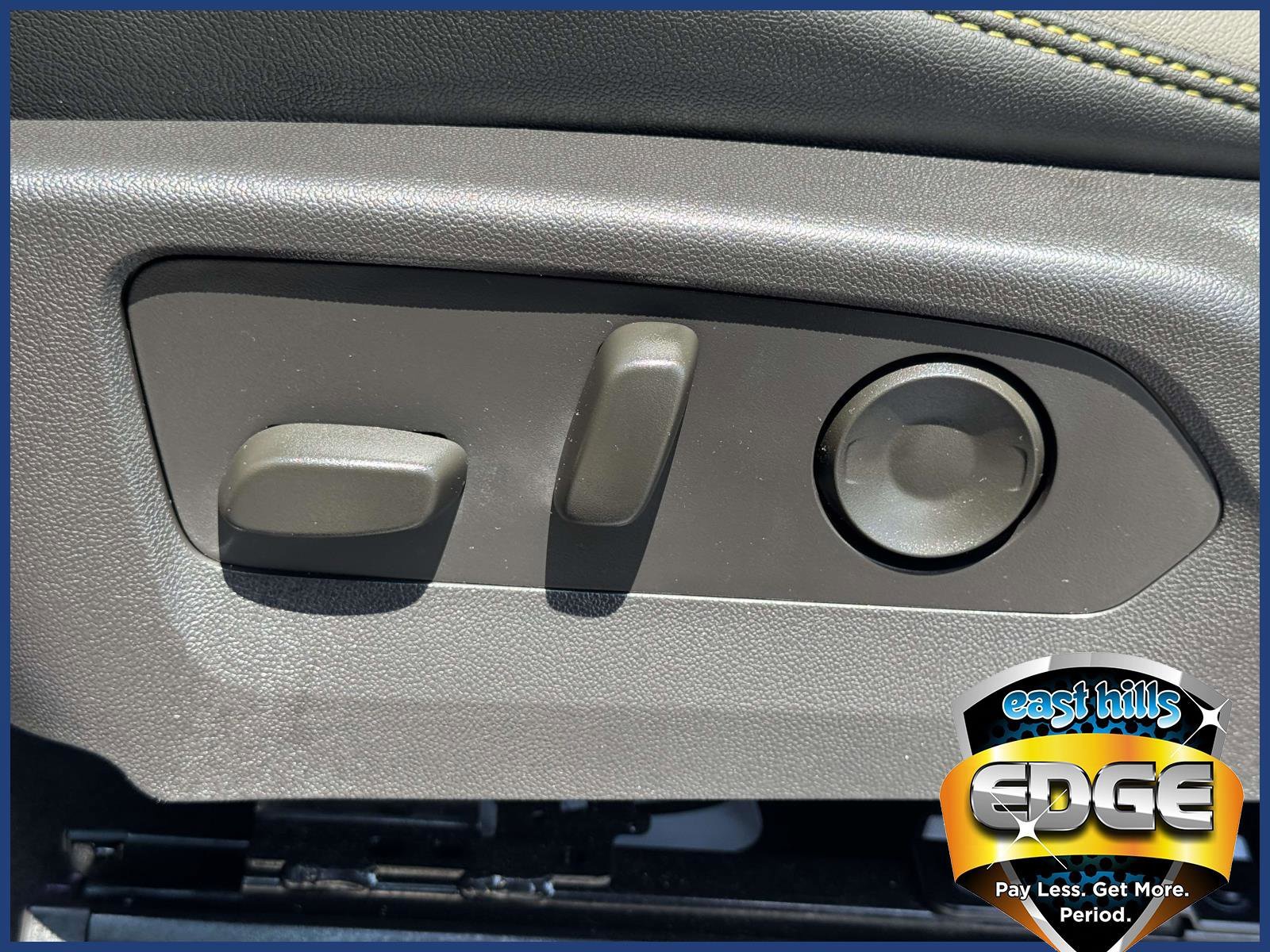 2025 Chevrolet Colorado ZR2 - Photo 15