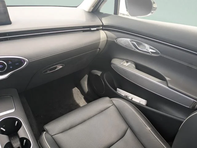 Used 2024 White Genesis Advanced image 15