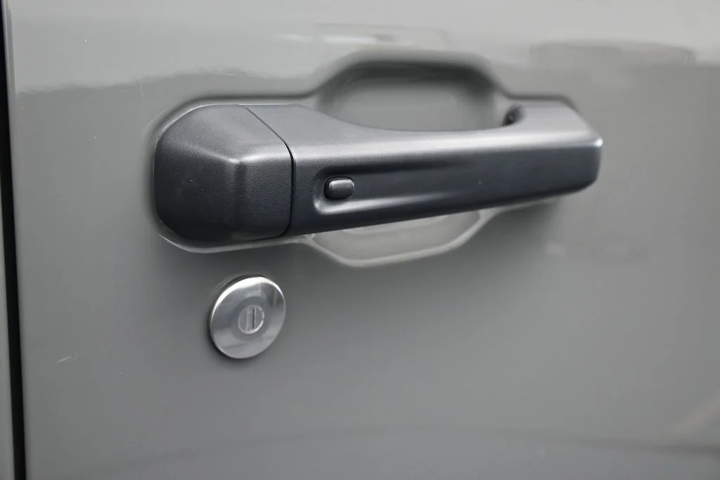 Used 2022 Sting-Gray Clearcoat Jeep Rubicon image 38