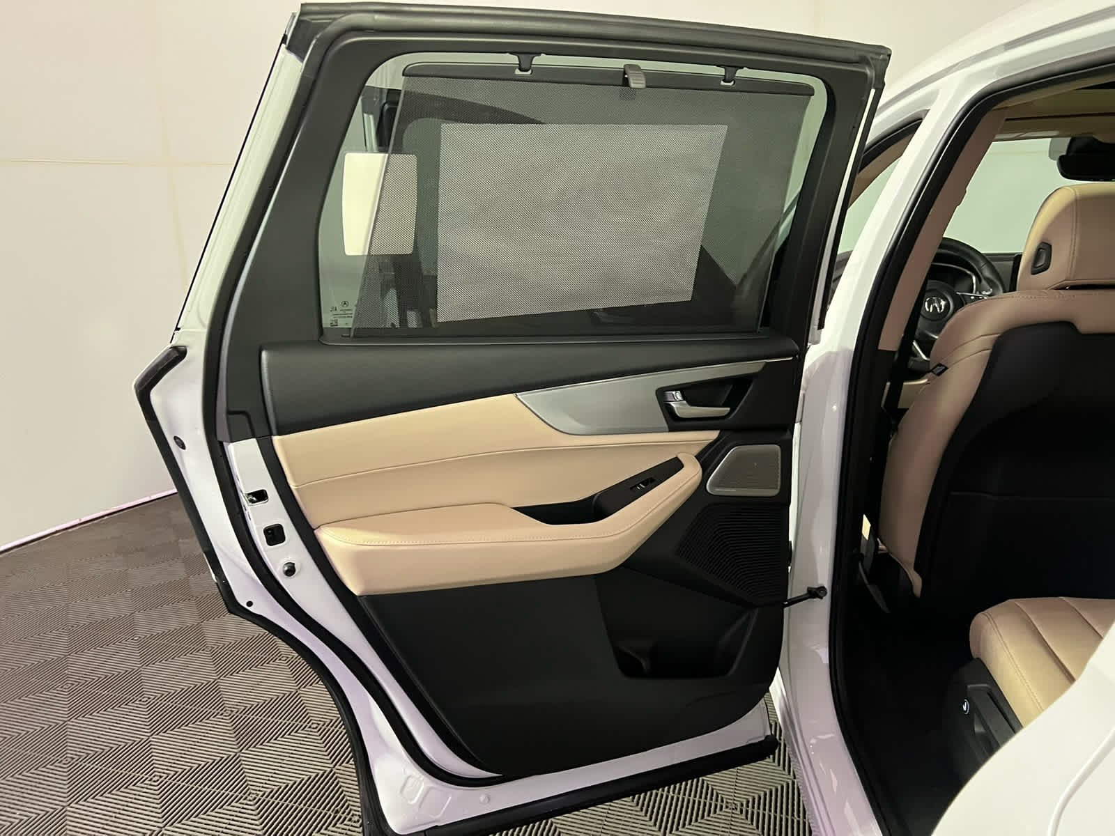 New 2026 Platinum White Pearl Acura w/Technology Package image 17