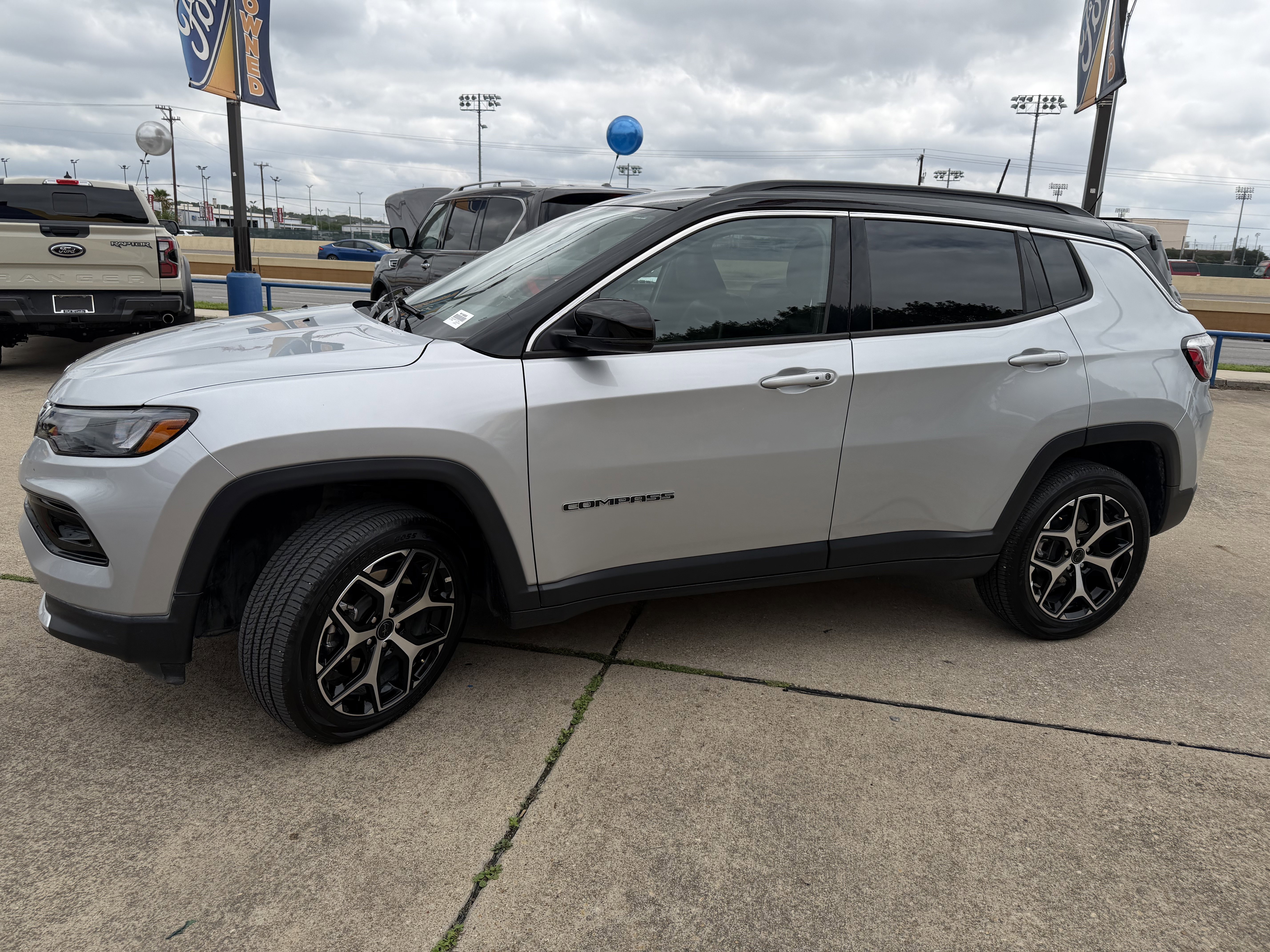 Used 2026 Silver Zynith Metallic Clearcoat Jeep Limited image 13