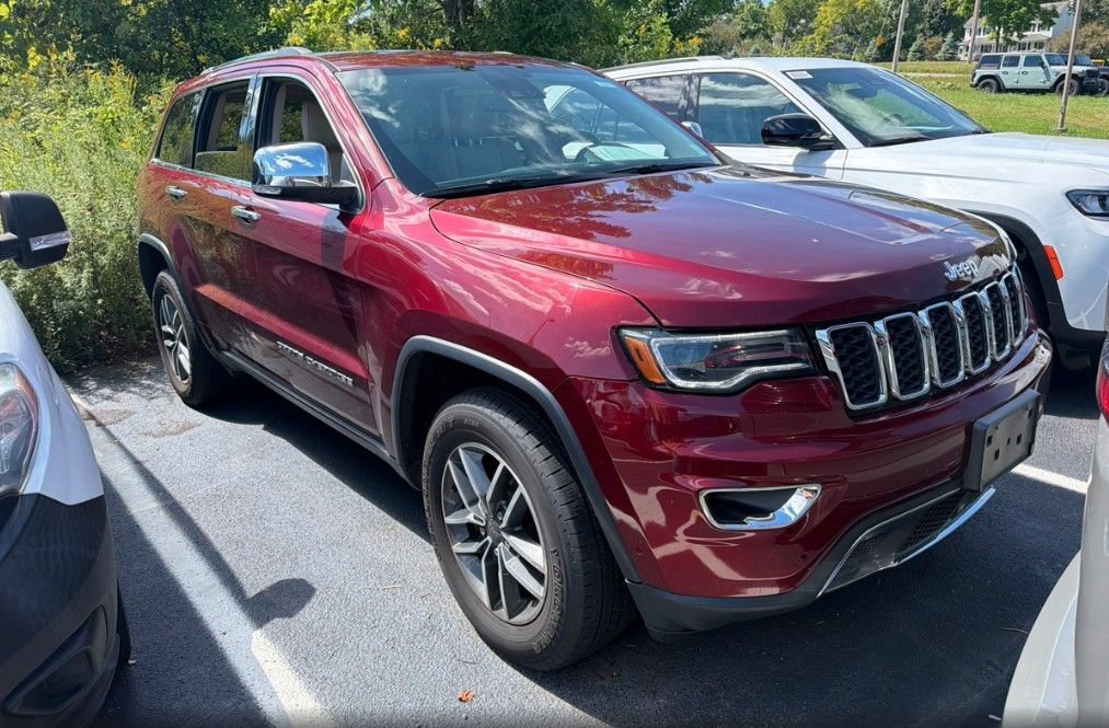 Used 2019 Velvet Red Pearlcoat Jeep Limited image 3