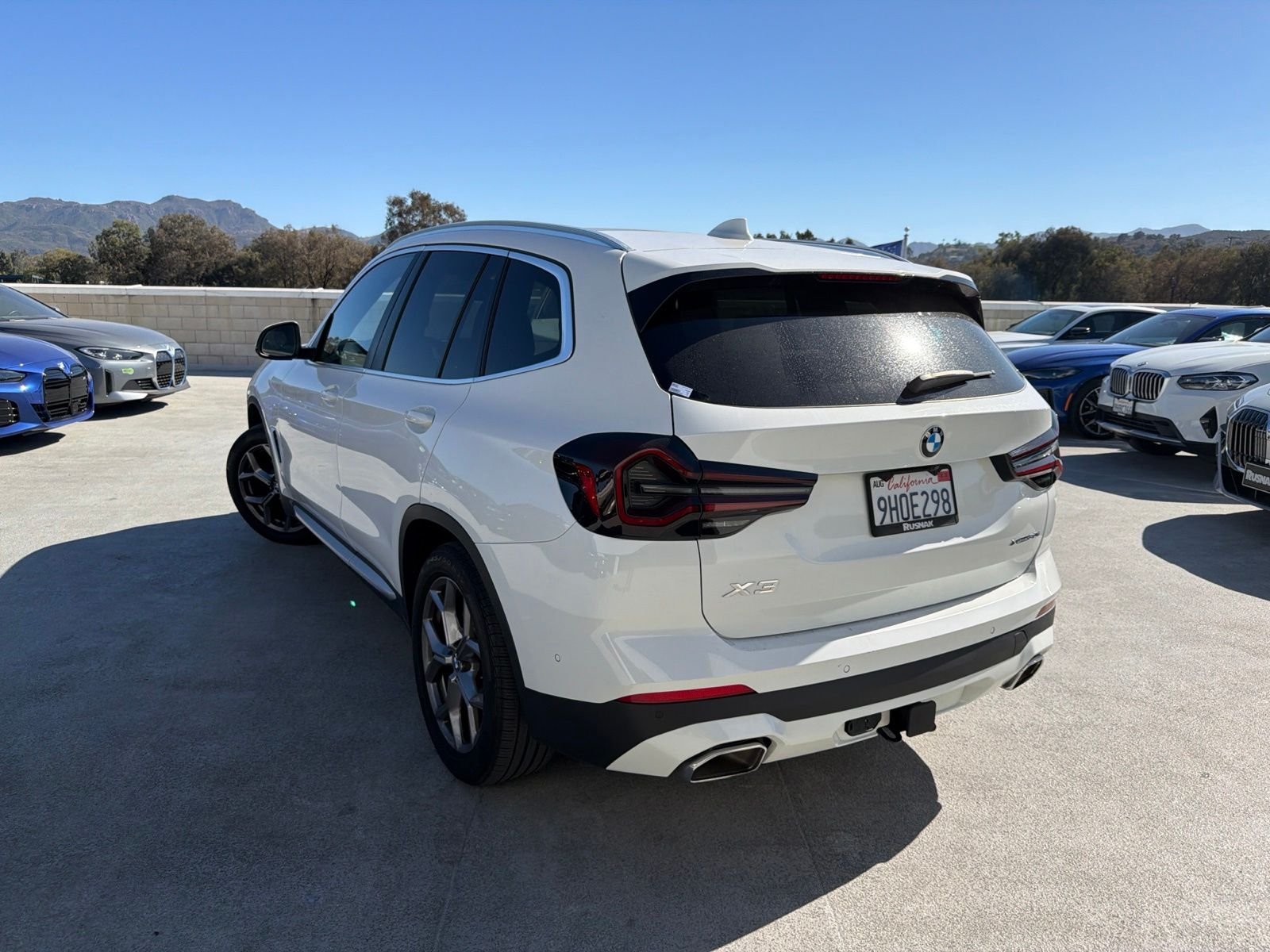 Used 2023 Alpine White BMW xDrive30i image 2