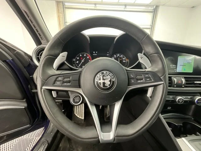 Used 2019 Blue Alfa Romeo Ti Sport image 5