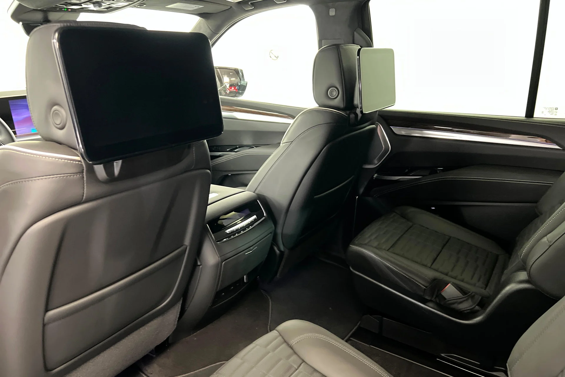 2026 Cadillac Escalade Platinum Sport - Photo 19