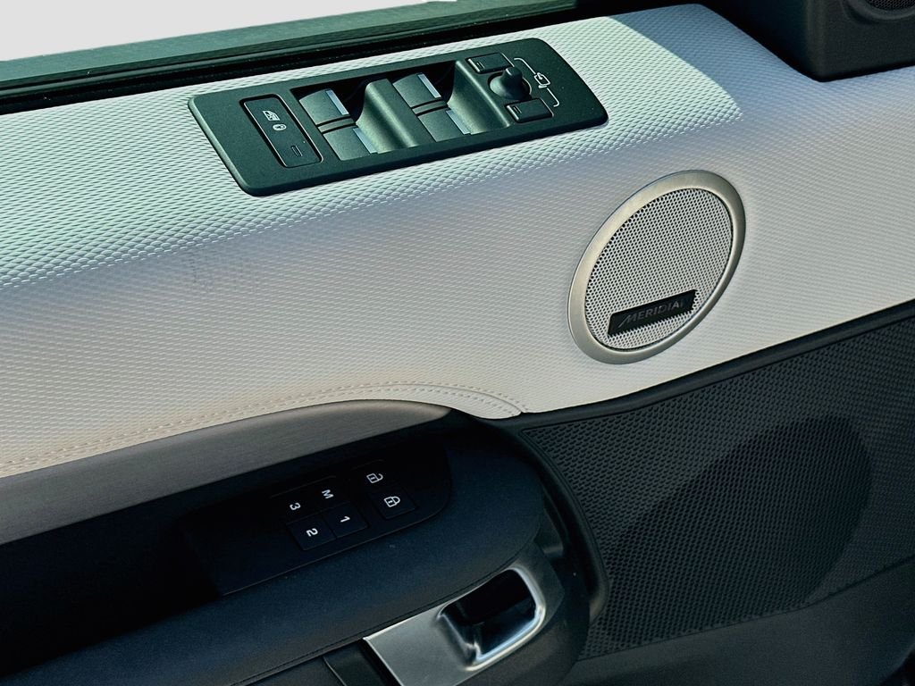 Used 2025 Gray Land Rover Dynamic SE image 19