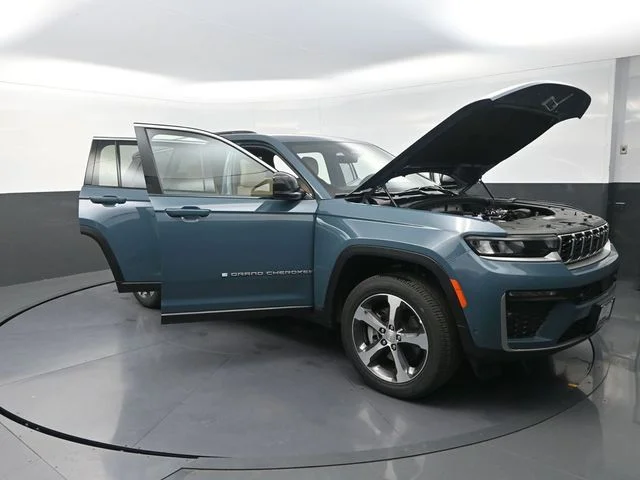 New 2026 Steel Blue Exterior Paint Jeep Limited image 30