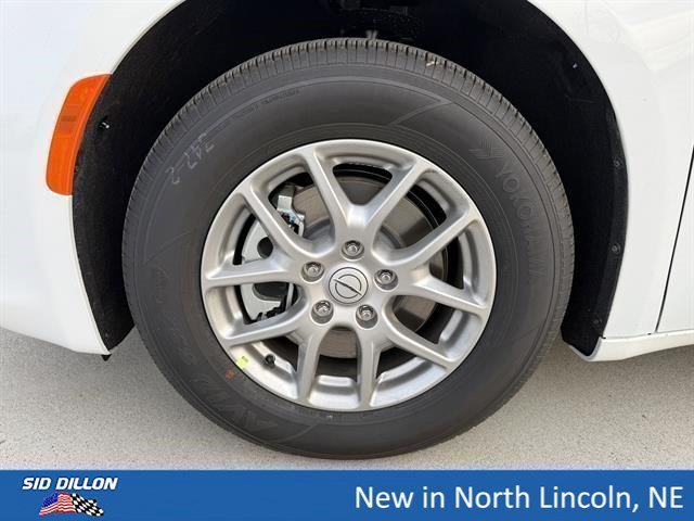 New 2026 Bright White Clear-Coat Exterior Paint Chrysler LX image 5