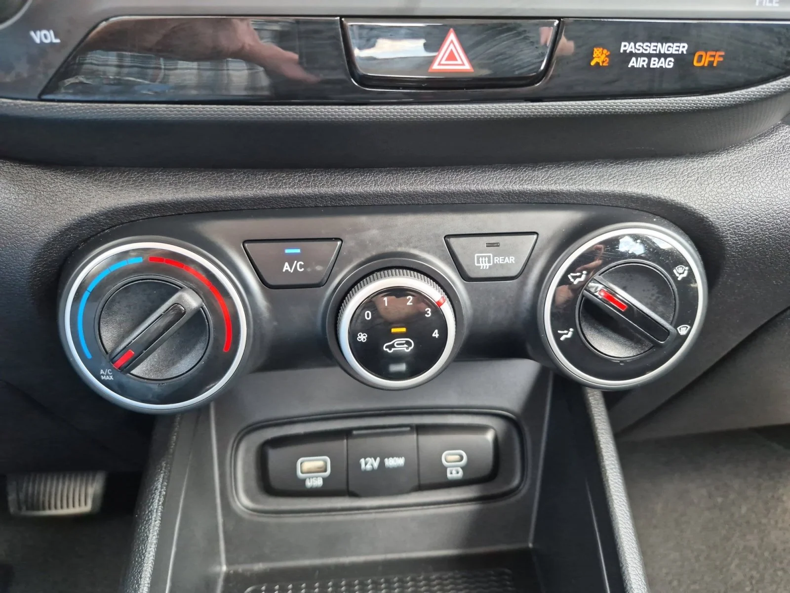 Used 2025 Intense Blue Hyundai SE image 17