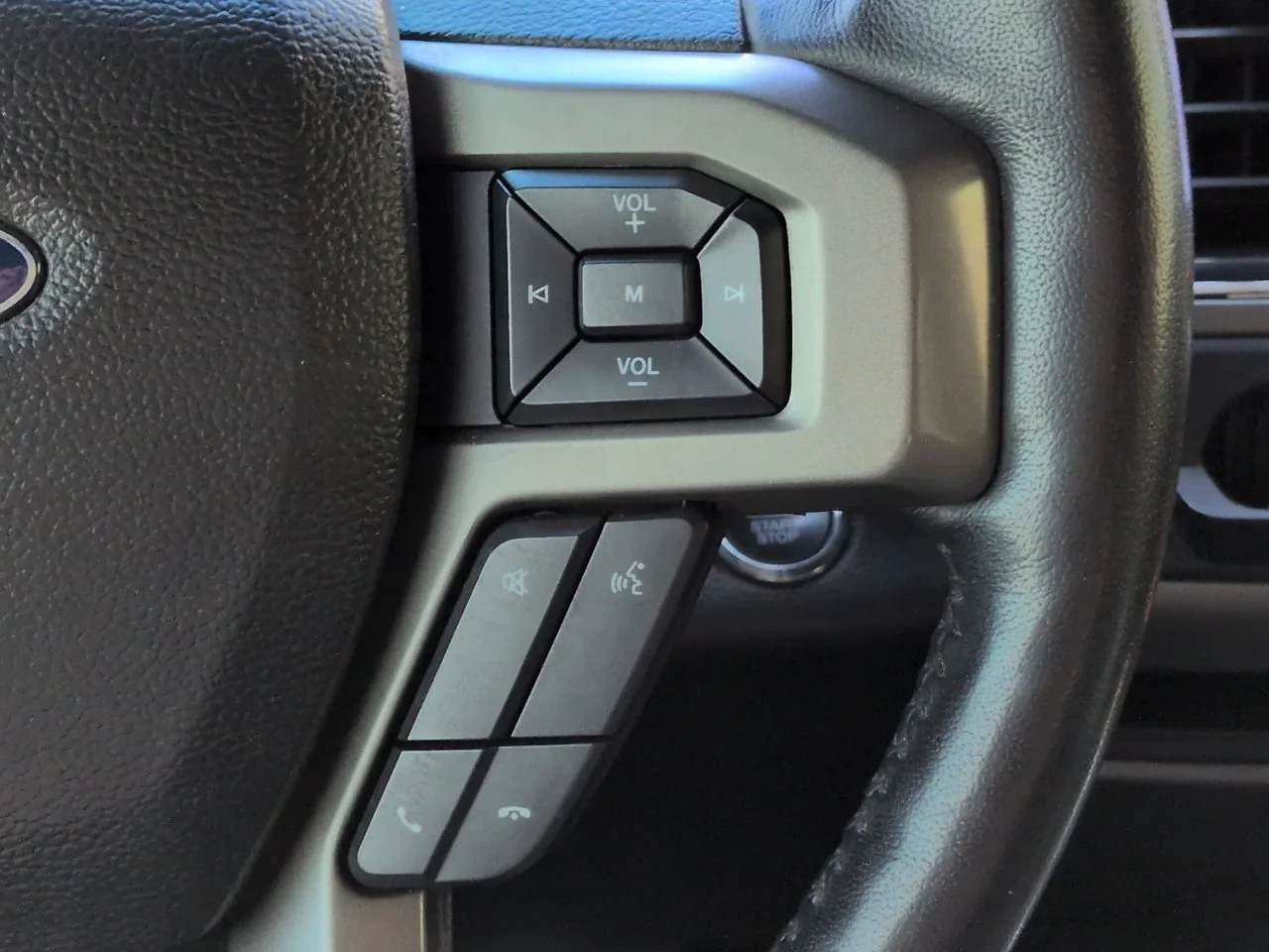 Used 2021 Black Metallic Ford XLT image 26
