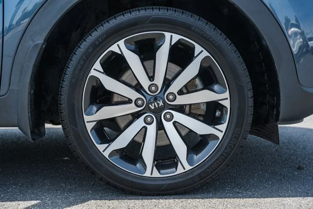 Used 2018 Blue Kia EX image 15