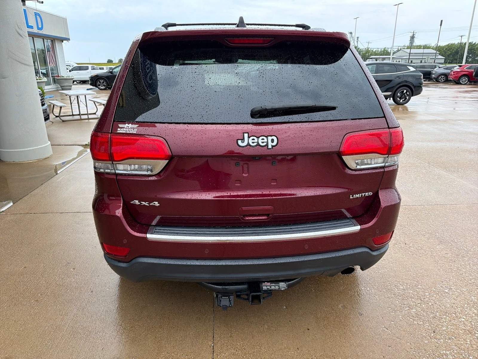 Used 2017 Velvet Red Pearlcoat Jeep Limited image 9