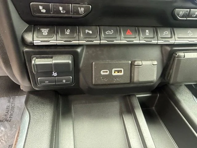 Used 2023 Red GMC Denali image 18
