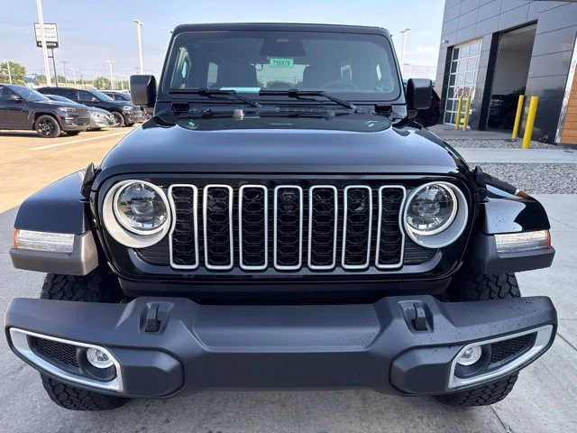 New 2027 Black Jeep Sahara image 10