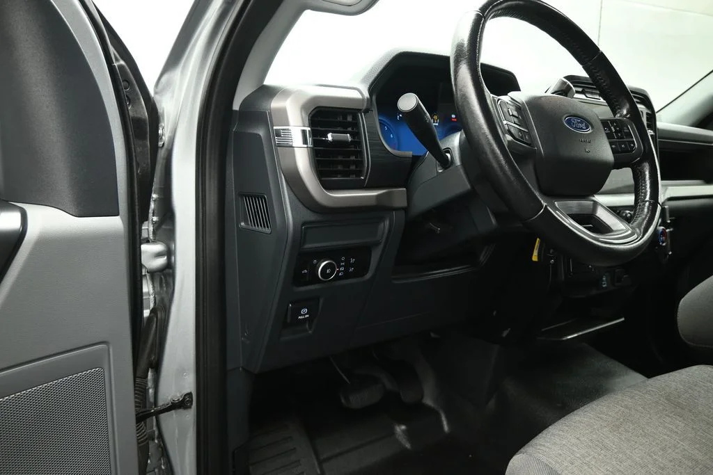 Used 2024 Silver Ford XL image 9