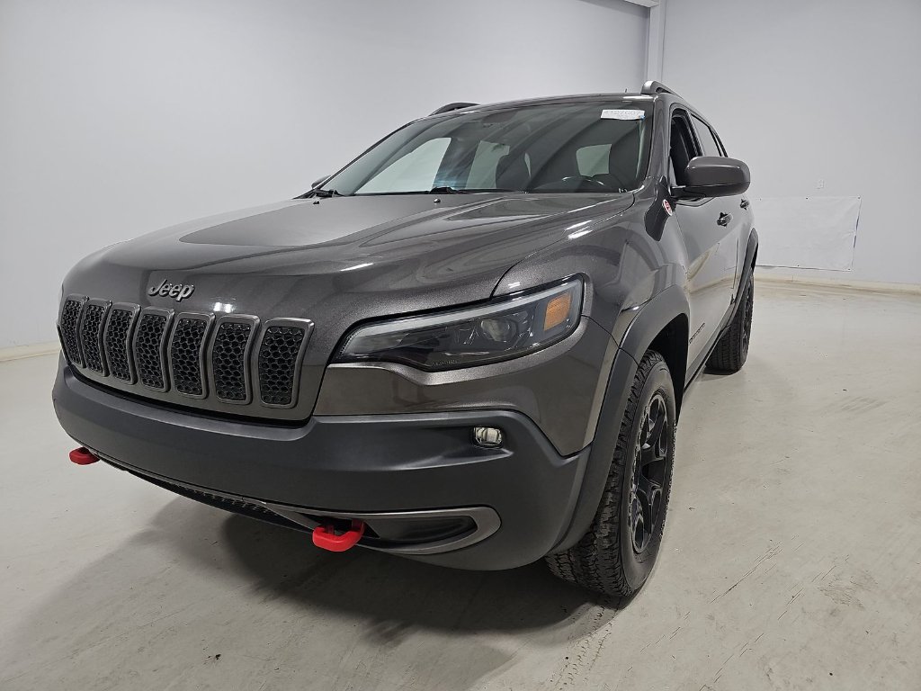 Used 2020 Granite Crystal Metallic Jeep Trailhawk image 1