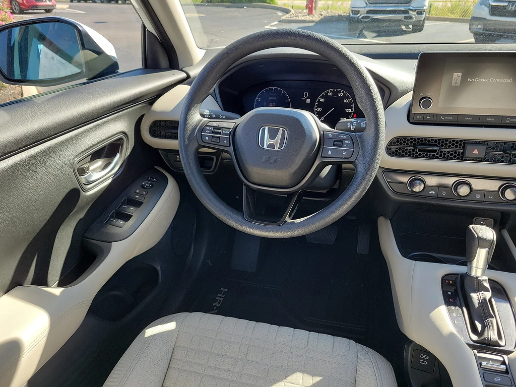 Certified Used 2025 Platinum White Pearl Honda LX image 10