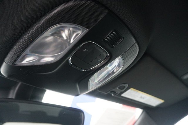 Used 2025 Diamond Black Crystal Pearlcoat Jeep Sport image 34