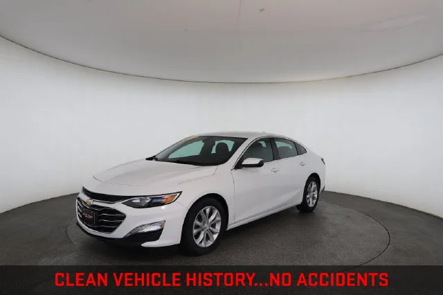 Used 2021 White Chevrolet LT image 2