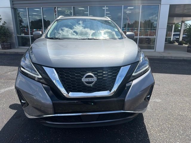 Certified Used 2023 Gun Metallic Nissan Platinum image 9