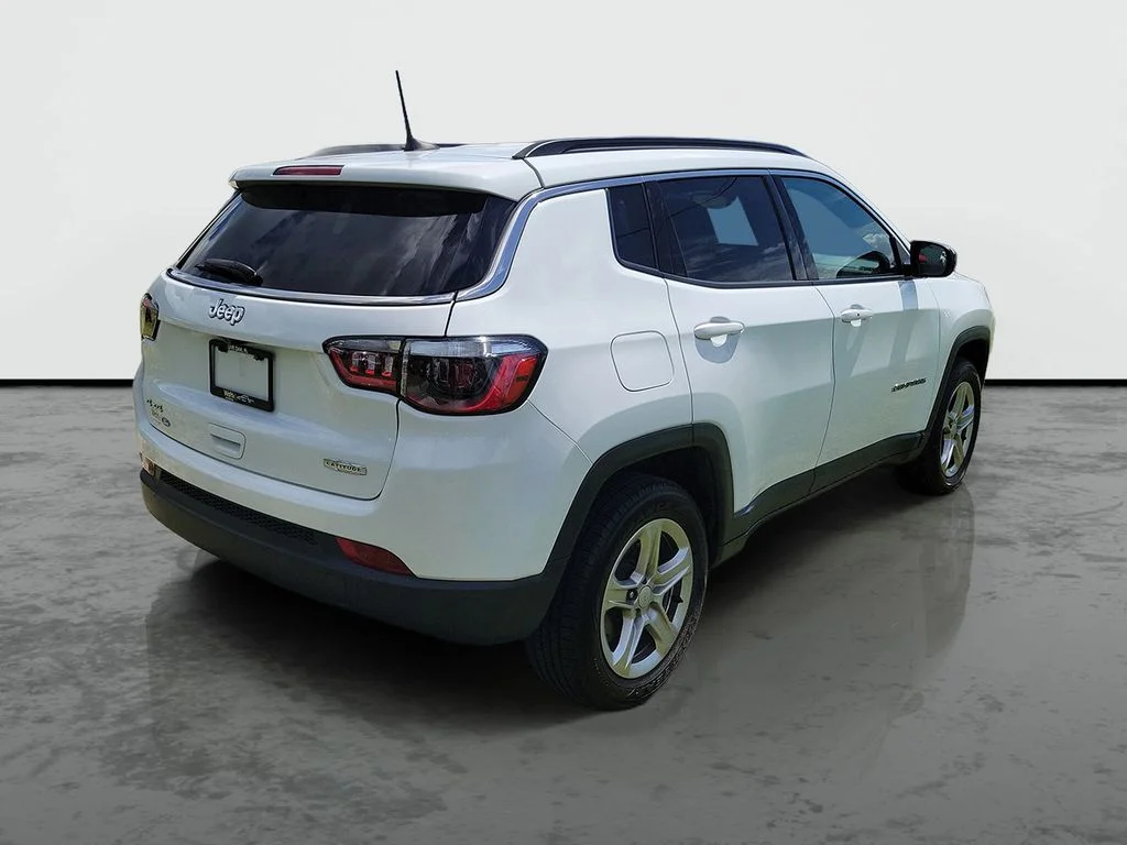 Used 2024 Bright White Clearcoat Jeep Latitude image 2