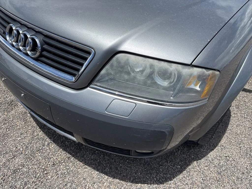 Used 2004 Atlas Gray Metallic/Dark Gray Audi 4.2 image 18