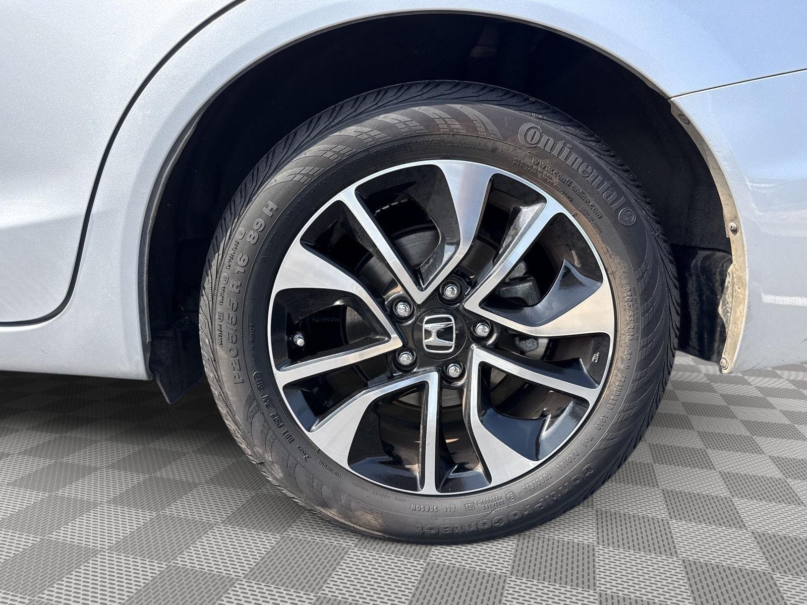 Used 2013 Alabaster Silver Metallic Honda EX image 9