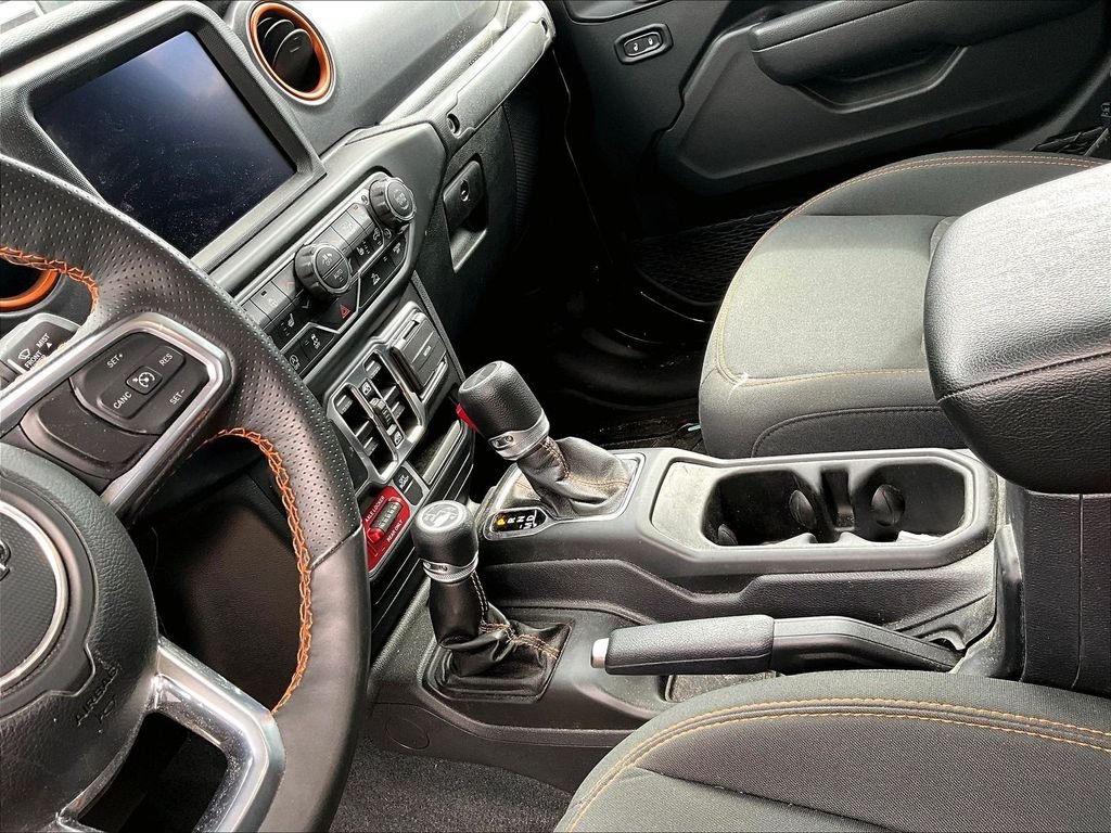 Used 2022 Black Jeep Mojave image 15