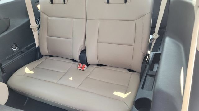 Used 2022 White Metallic Ford XLT image 21