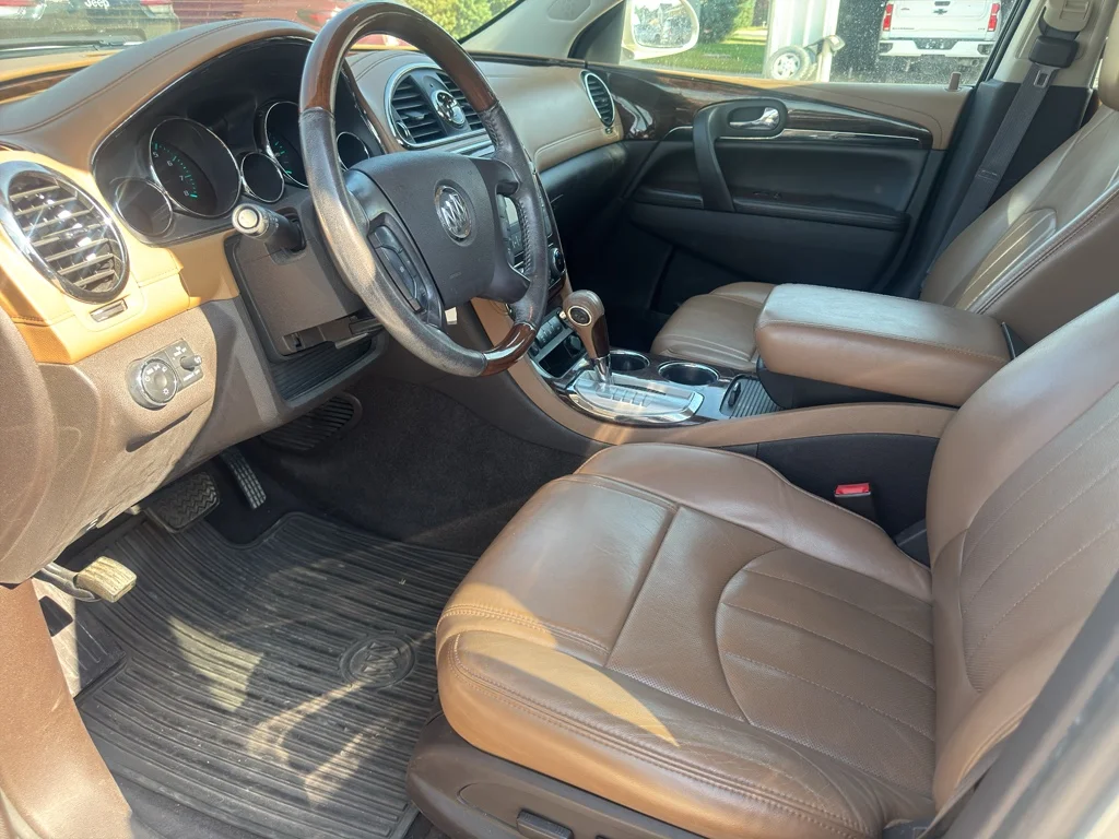 Used 2013  Buick Leather image 6