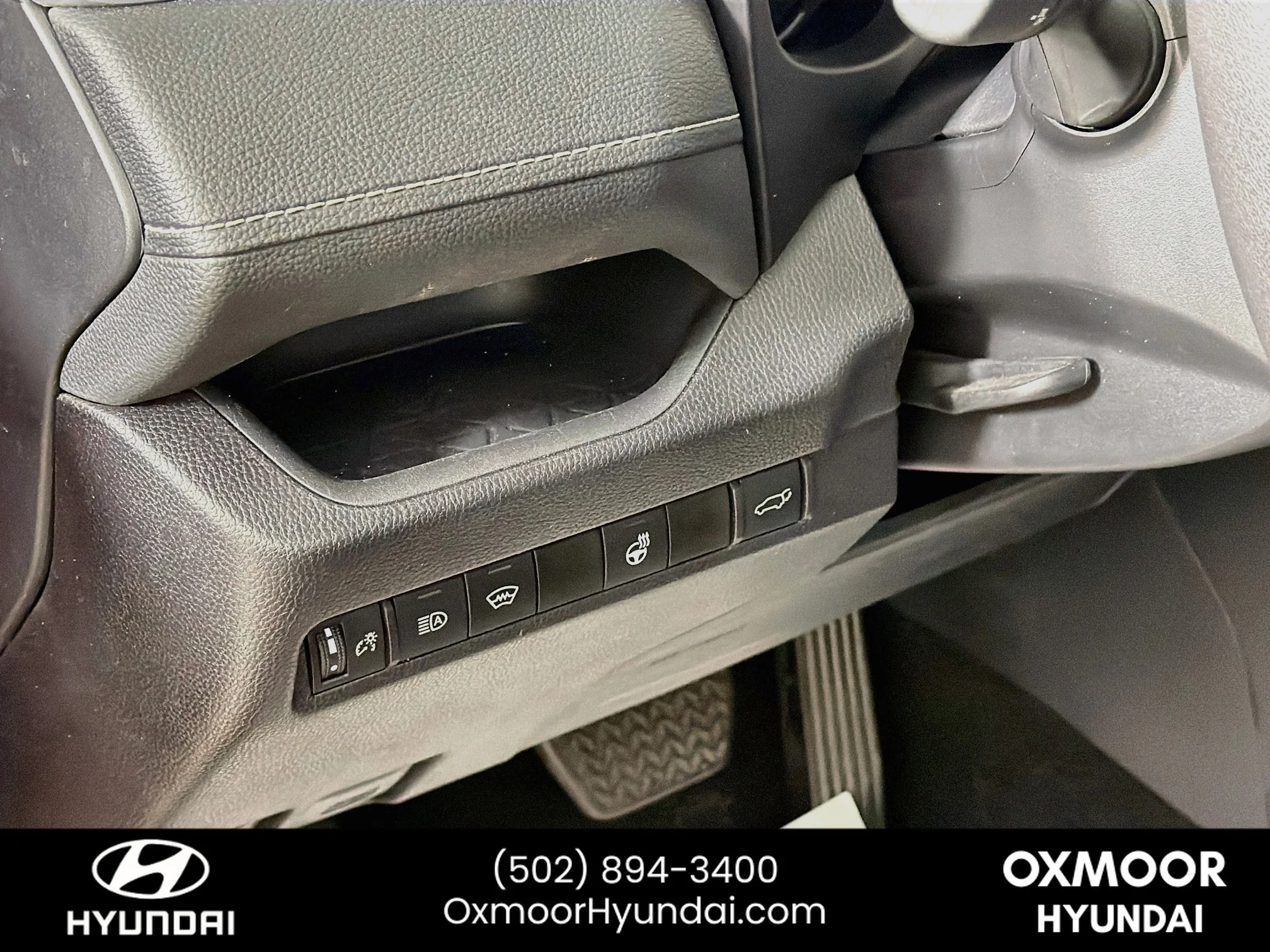Used 2025 Ruby Flare Pearl Toyota XLE Premium image 10