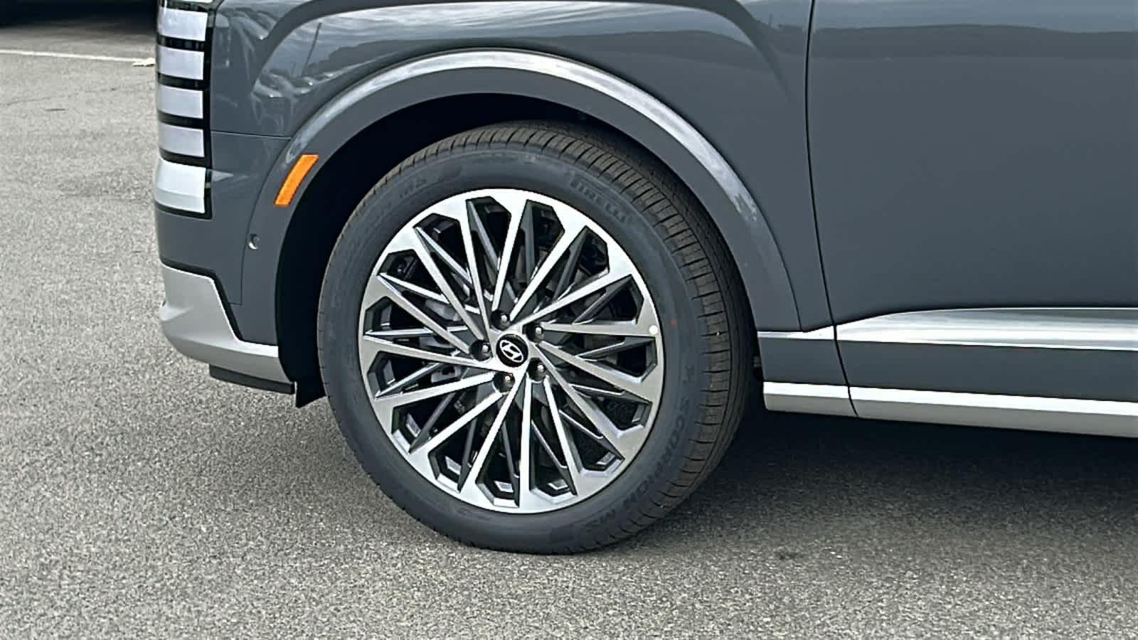 New 2026 Ecotronic Gray Pearl Hyundai Calligraphy image 39