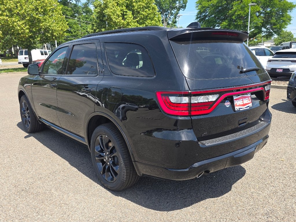New 2026 Diamond Black Clear-Coat Exterior Paint Dodge GT Plus image 9