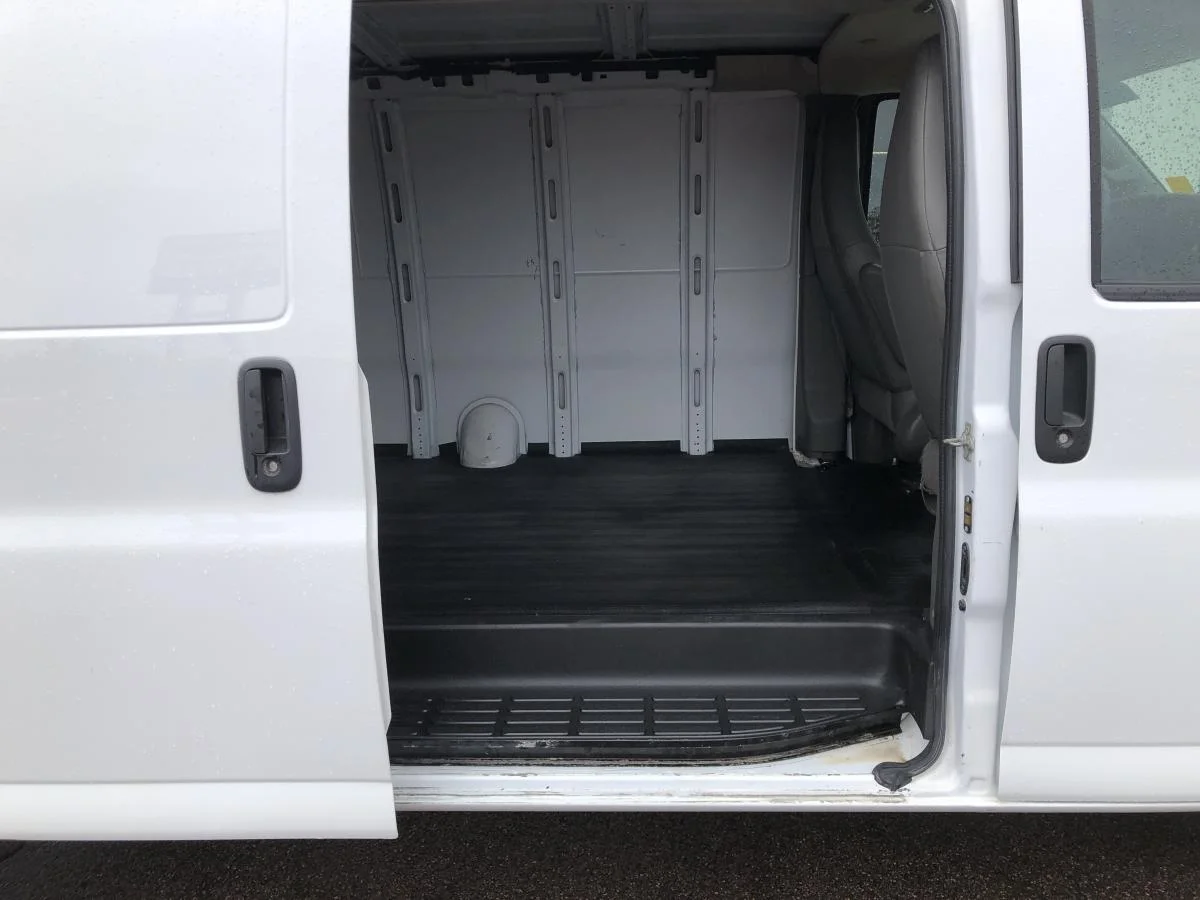 Used 2024 Gold Chevrolet RWD 2500 155" image 8