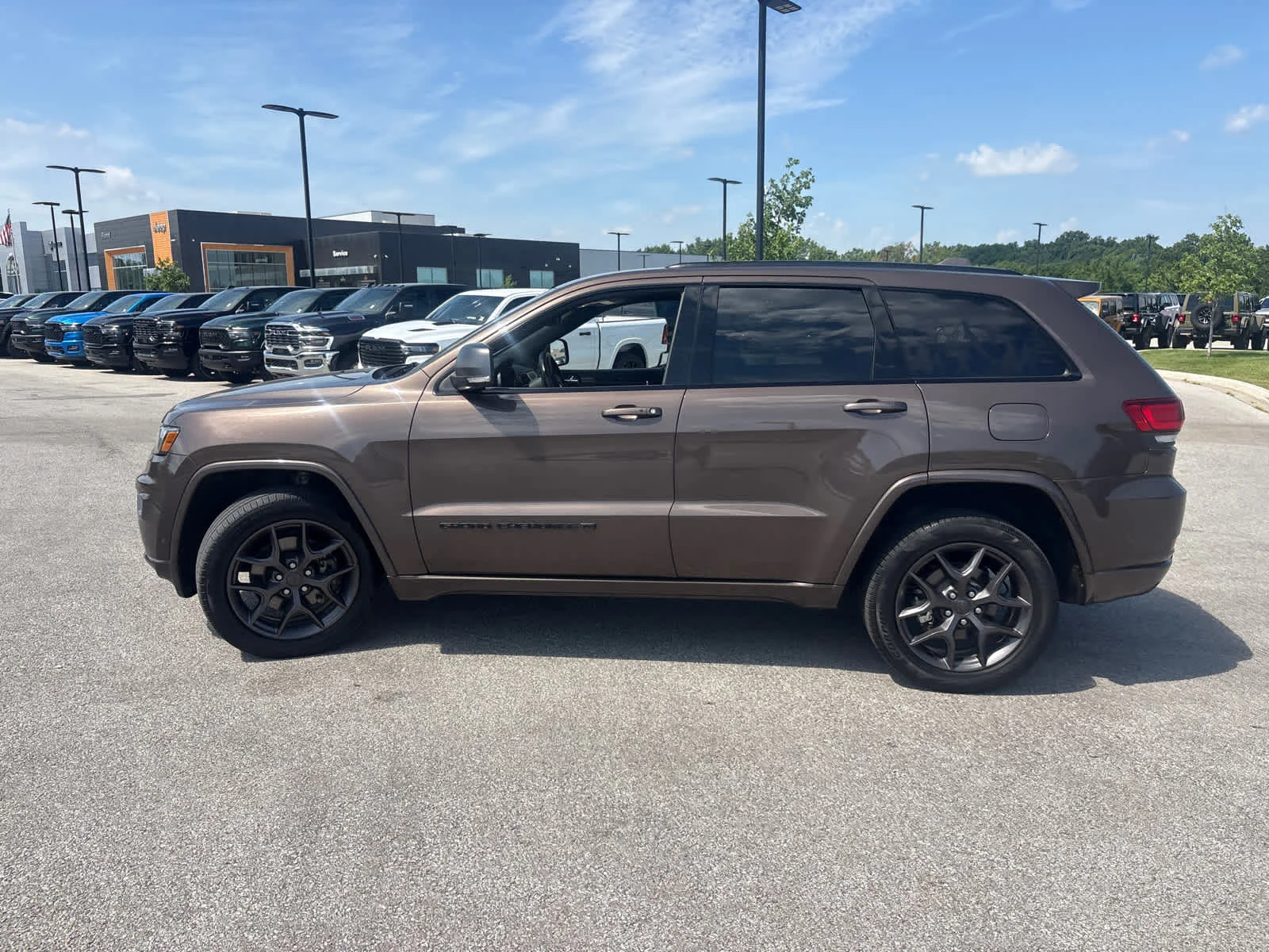 Used 2021 Walnut Brown Metallic Clearcoat Jeep 80th Anniversary image 6
