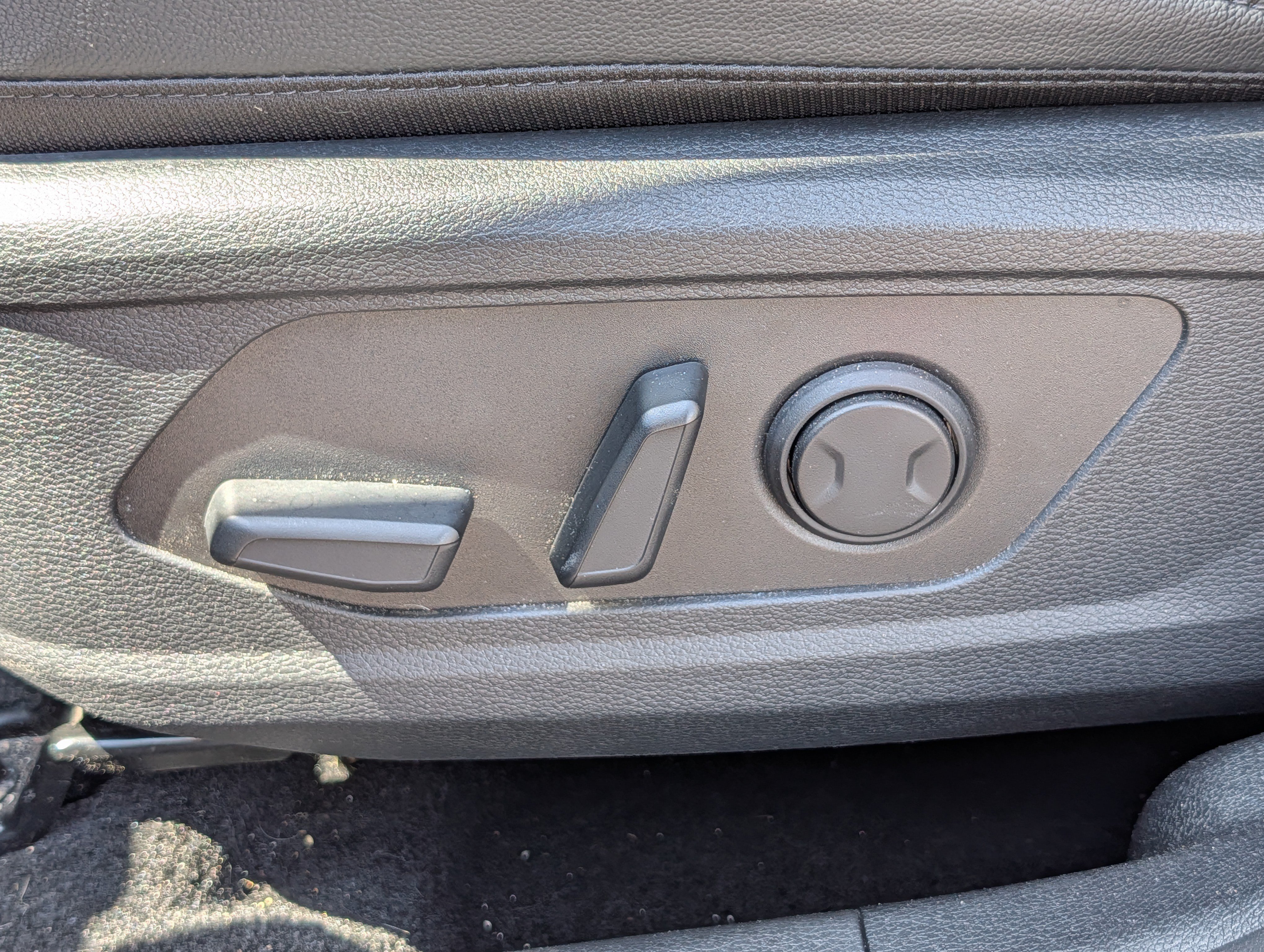 Used 2026 Panthera Metal Gray Kia EX image 20