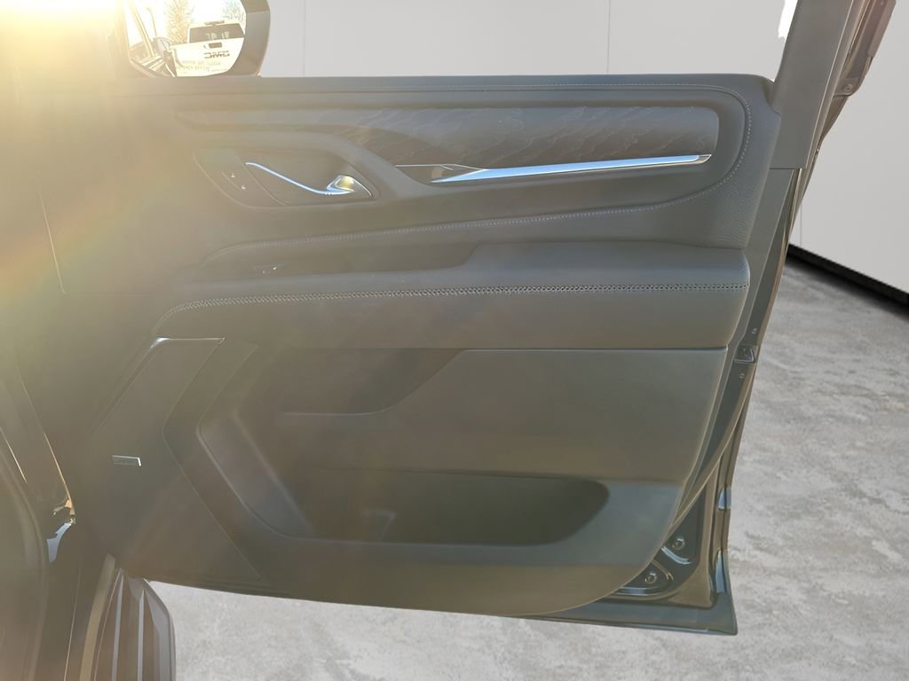 2024 GMC Yukon Denali - Photo 14