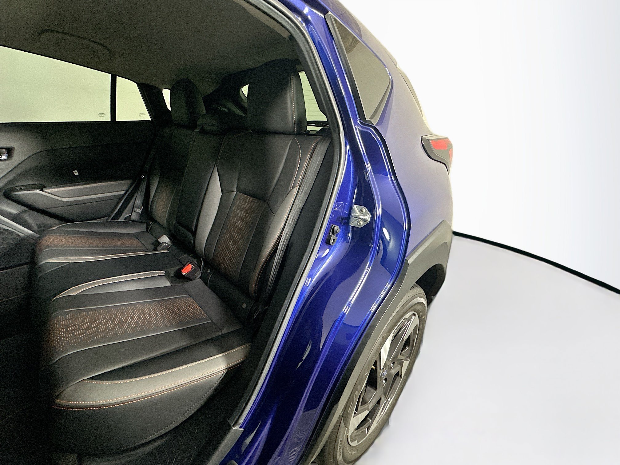 Used 2025 Sapphire Blue Pearl Subaru Limited image 26