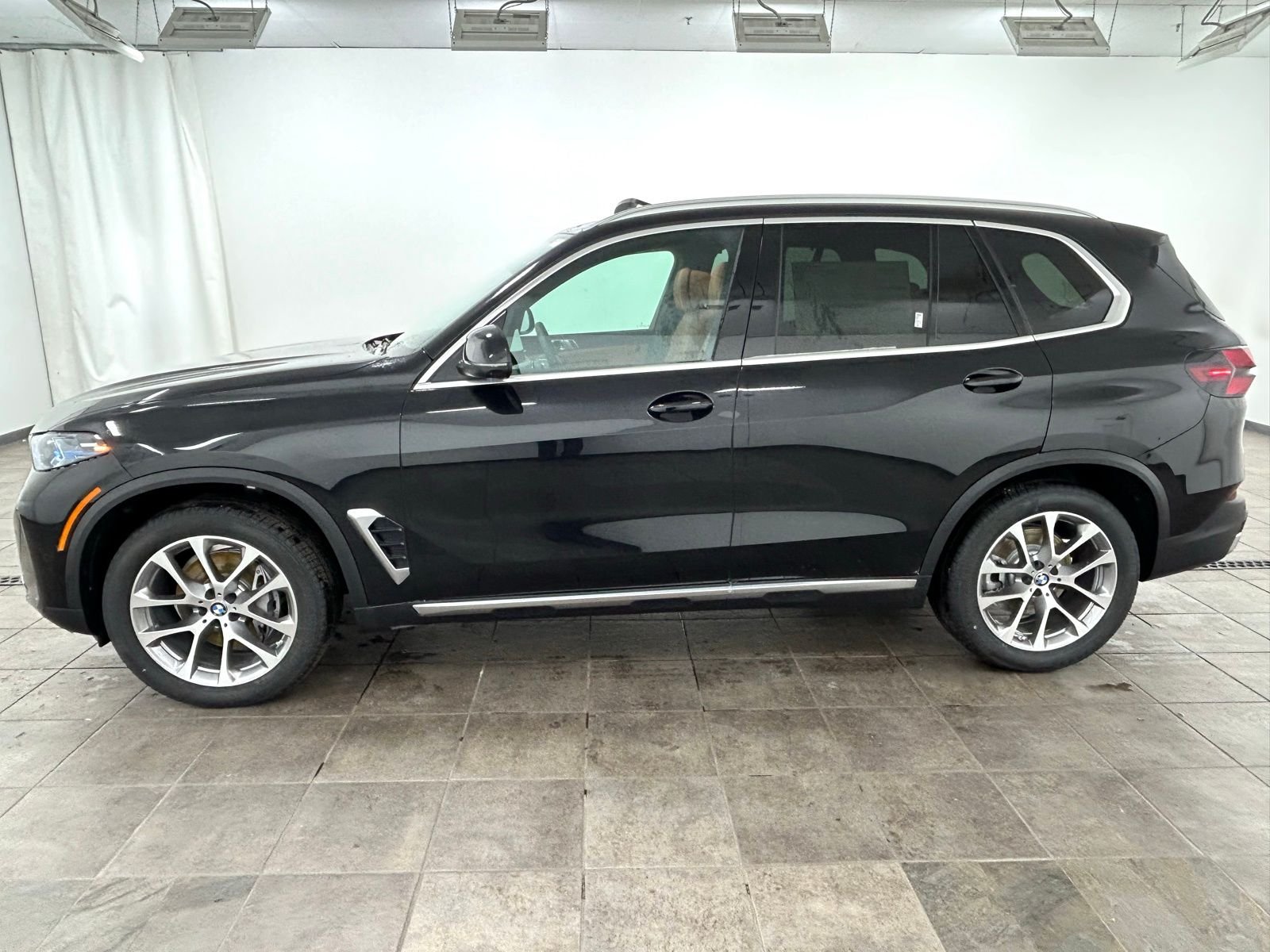 New 2026 Black Sapphire Metallic BMW xDrive40i image 2