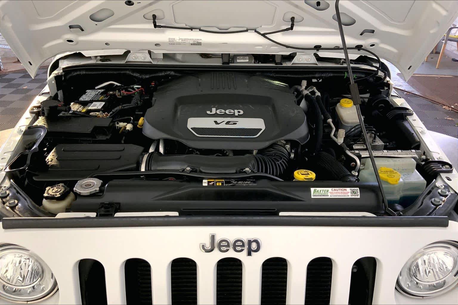 Used 2017 Bright White Clearcoat Jeep Sport image 30